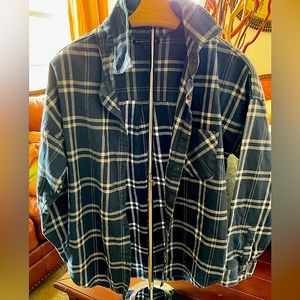 BRANDY MELVILLE PLAID CUTE FLANNEL